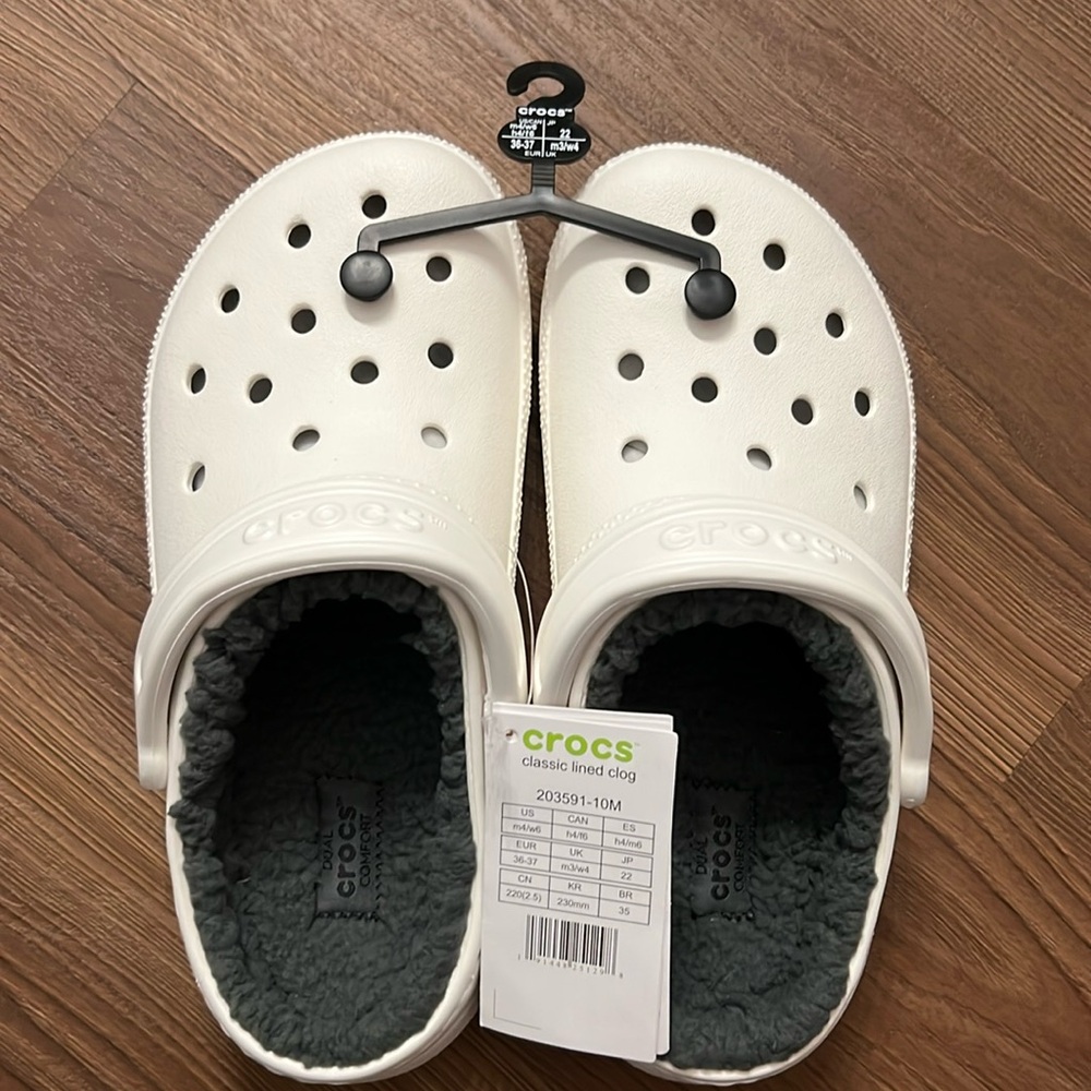 NWT | Size W6/M4 | Crocs Classic Lined Clog